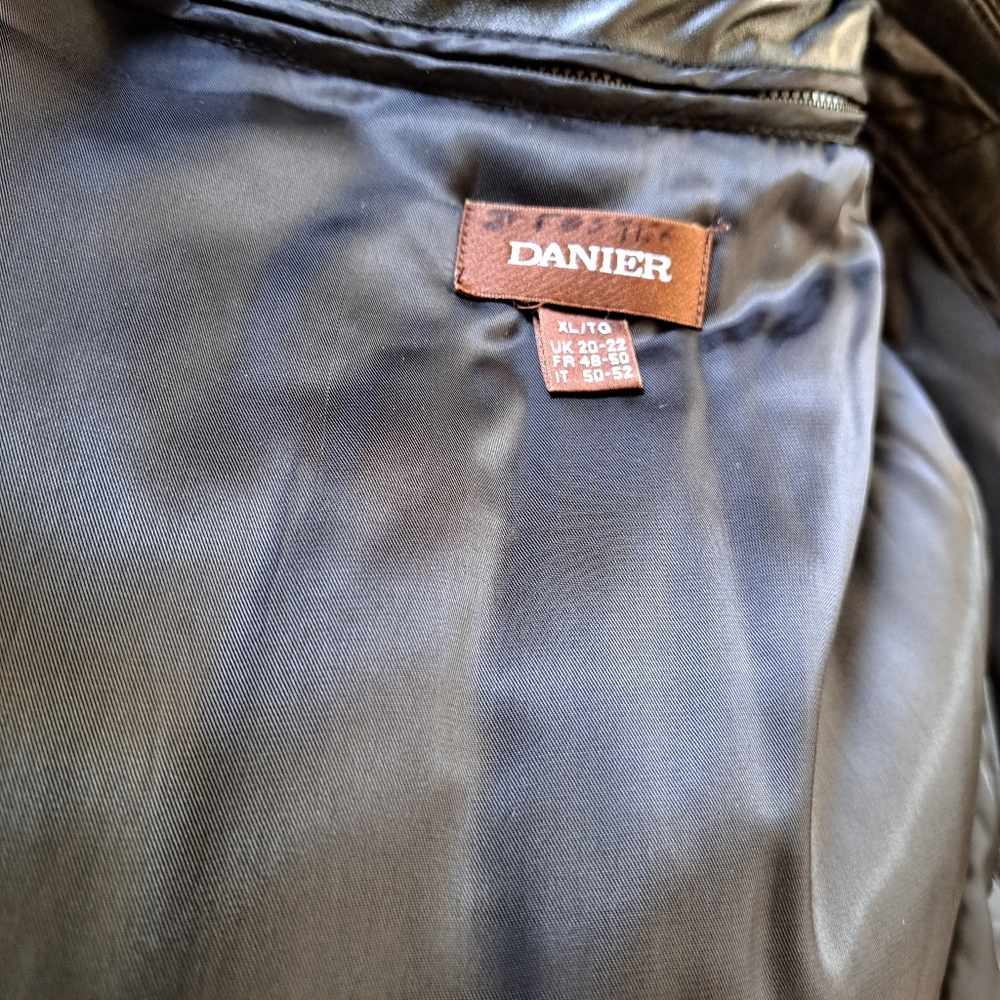 EUC DANIER leather Women's Coat Size XL - Picture 5 of 7